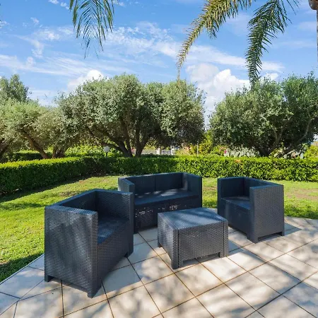 Capo Vaticano In Ricadi With Shared Pool Apartment